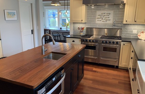 Rockport Maison | Rockport, MA 3 BR 2017 Old Garden Beach Accueil avec une vue magnifique et un bain à remous