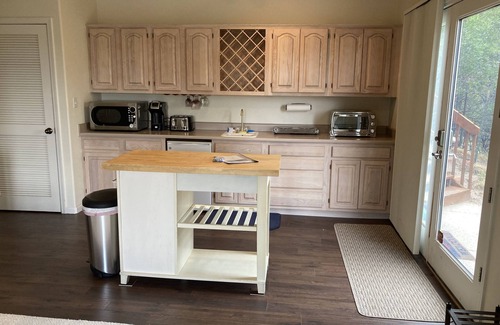 Briargate Appartement | Rocky Mountain Foothills Serenity