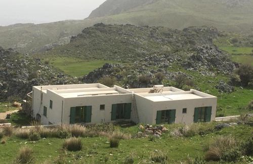Agios Vasileios Maison | Rocky Mountain Way