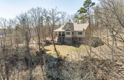 South Pittsburg Maison | Rocky Top at Sewanee