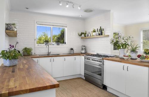 Manyana Maison | Rockys Beach House