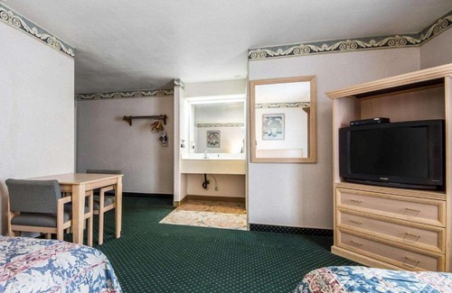 North Fremont Street Hôtel | Rodeway Inn Monterey Near Fairgrounds