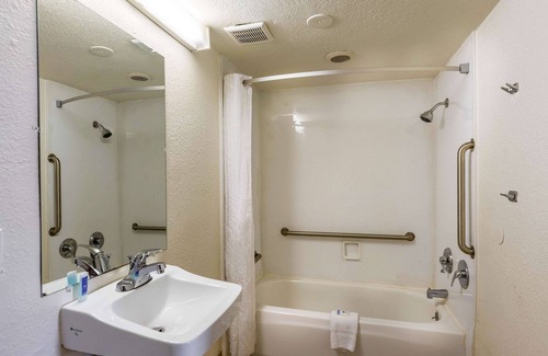 Metro North Corporate Park Hôtel | Rodeway Inn Phoenix North I-17