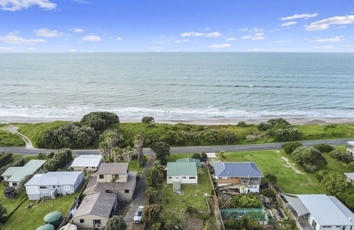Pukehina Maison | Rogers Road Pukehina Beach House