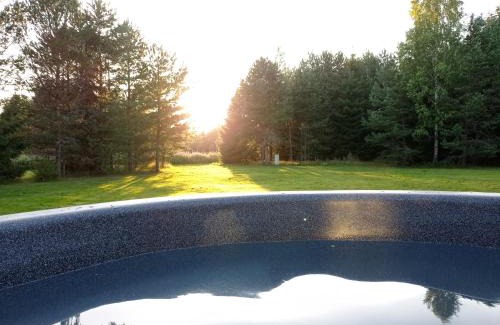 Anija Parish Maison | Roheluse metsamaja with hot tub and sauna