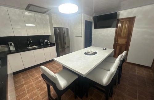 Pavas Lit Et Petit-Déjeuner | Rohrmoser Eucalipto Luxe Residence