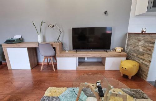 Castaneda Appartement | Romántico apartamento con terraza y piscina