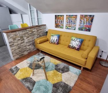 Castaneda Appartement | Romántico apartamento con terraza y piscina