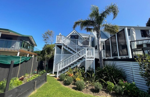 Waiheke Island Maison | Romance is here!