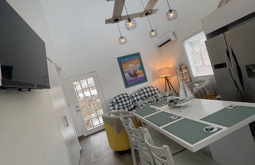Liberia Maison | Romantic Contemporary House with Private pool - 5 min from the beach!