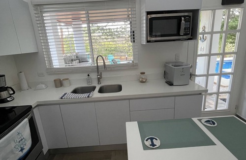 Liberia Maison | Romantic Contemporary House with Private pool - 5 min from the beach!