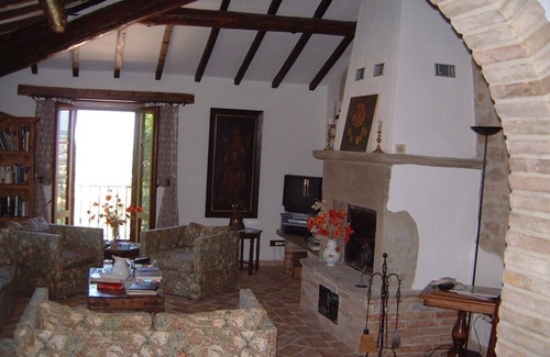 Monterchi Autre | ROMANTIC 17C VILLA -Fabulous VIEWS-Stunning POOL Complex + HOT TUB + PIZZA OVEN