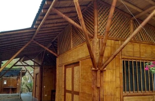 Olaya Cabine | Romantic 2-bedroom cabin across from Puente de Occidente