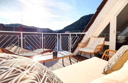 Annweiler am Trifels Appartement | Romantic-apartment mit Dachterrasse & Lounge, Waldblick, 80m²