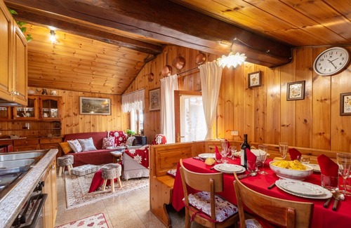 Lignod Appartement | Grenier romantique à 3,4 km des pistes de Champoluc