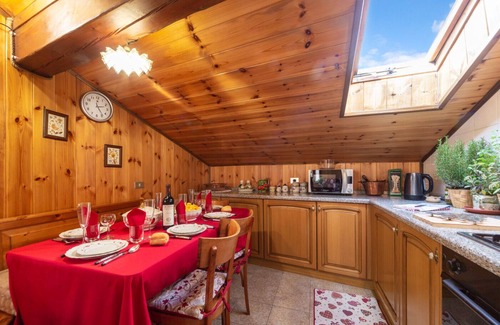 Lignod Appartement | Grenier romantique à 3,4 km des pistes de Champoluc