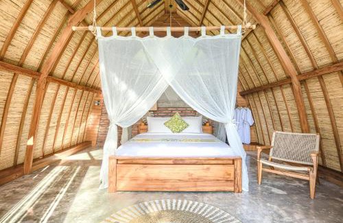 Sidemen Chalet De Ski | Romantic Barn with Mt. Agung Views