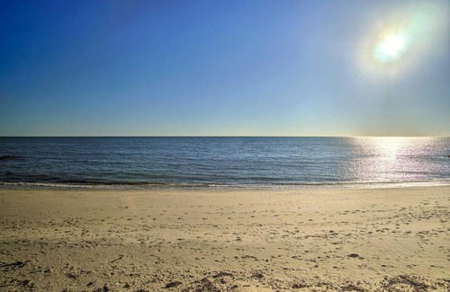 Dennis Port Appartement | Romantic Cape Cod Studio with Patio, Near Beaches