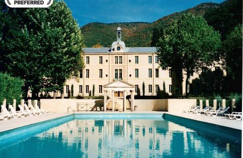 Montbrun-les-Bains Appartement | Romantic Château Stay Rhône