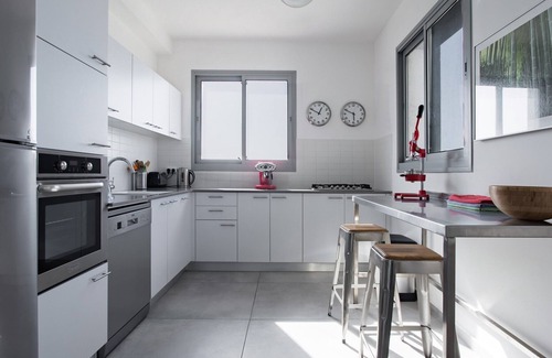 Bat Yam Appartement | Havre de vue romantique sur l'océan à pied de la plage. 7 min-Tel-Aviv Ctr, emplacement parfait