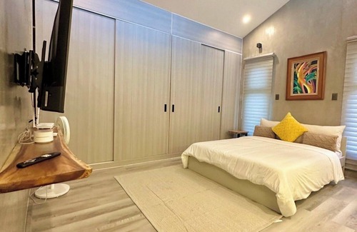 General Trias Autre | Romantic, Comfy Loft with Private Onsen