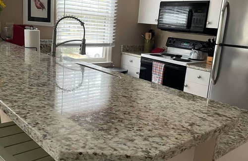 Pawleys Island Villa | Condo romantique Golf Front, dans les minutes de plantation de Pawley à Beaches & Gated!