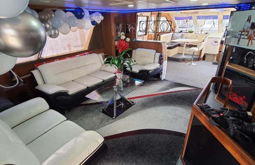 Gerritsen Beach Location De Bateaux | Romantic Condo @ Ocean 3-deck Yacht