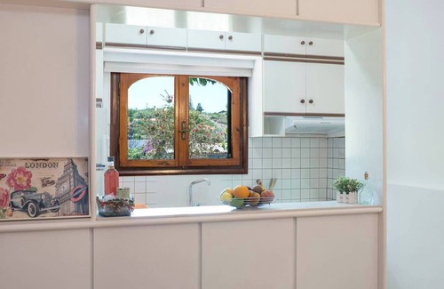 Kato Stalos Maison | Romantic Corner - Penelope Sea View Maisonette