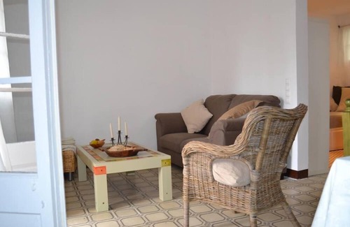 Les Corts Appartement | Romantique, joliment décorée, dans un quartier calme