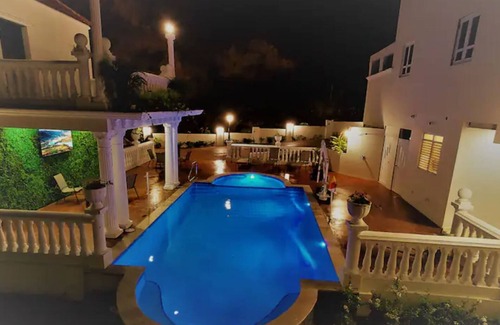 Piedras Blancas Hôtel | Romantic Exp @ Vintage Rm w Priv Terrace & Hot Tub