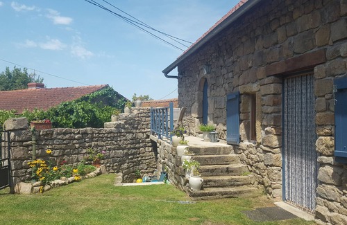 Donzy-le-National Maison | Maison de vacances familiale et romantique Gentilhomme près de Cluny, Taizé et Macon!