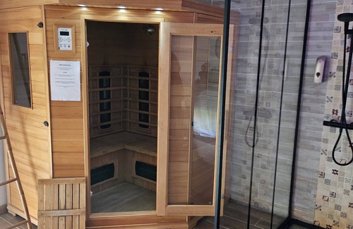 Cernoy Appartement | Escapade romantique avec spa privatif-O'spa des 3 étôts