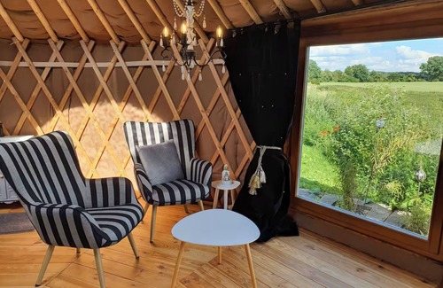 Kroepelin Maison | Romantic glamour camping on an estate
