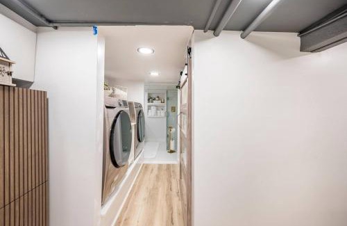 Stamford Appartement | Romantic Hideout 1Bedroom Lower Level