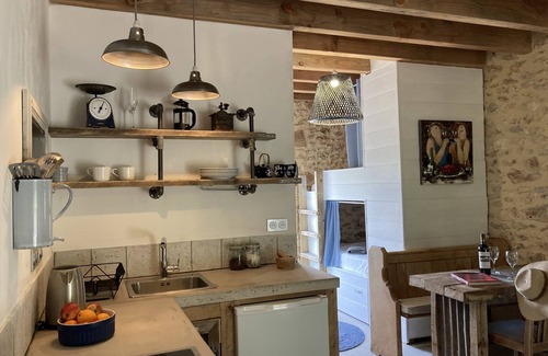 Marsales Maison | Romantic holiday accommodation sleeps 4, with shared swimming pool in Dordogne