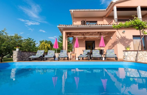 Topid Maison | Maison de vacances romantique avec piscine, à quelques minutes de la mer