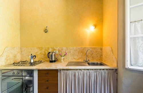 Montecastelli Maison | Maison de vacances d'époque avec fresques et terrasse
