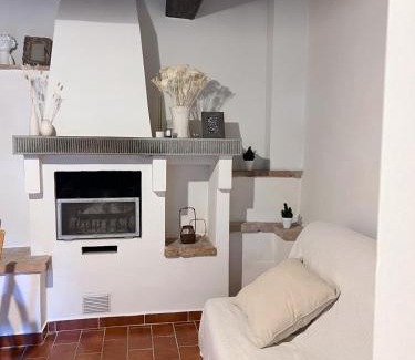 Passignano sul Trasimeno Maison | Romantic Escape in Medioeval Passignano -Lake View