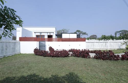 Denkanikota Maison | Romantic Jacuzzi Villa in Bangalore - Juliet Vista