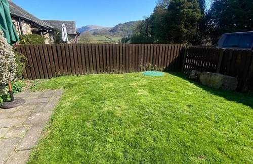 Santon Bridge Maison | Romantic lake district hideaway for 2 plus 4 dogs