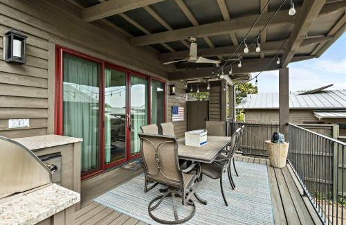 Spicewood Maison | Romantic Lake Retreat - Deck, BBQ Grill & Patio
