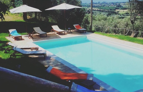 Tuoro sul Trasimeno Maison | Romantic lake view, spacious cottage (sleeps 2-4) Tuscany/Umbria