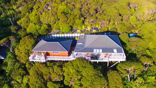 New Lynn Maison | Romantic Piha