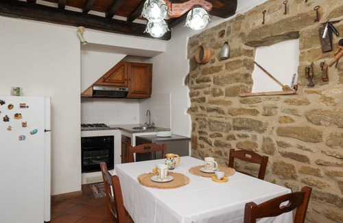 Cortona Villa | Refuge romantique entouré d'un grand jardin privé et d'une splendide piscine