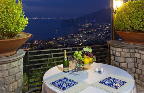 Priora Lit Et Petit-Déjeuner | Romantic Relais Sorrento
