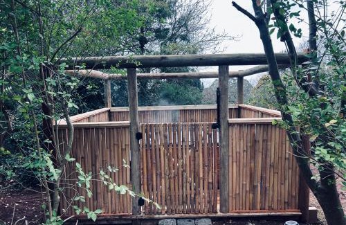 Mount Dandenong Maison | Romantic Retreat with Spa and Private Gardens