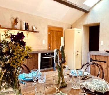 Mons Appartement | Romantic Retreat with pool Mons la Trivalle