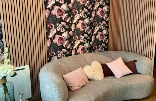 Bouxieres-aux-Dames Appartement | Romantic room near Nancy