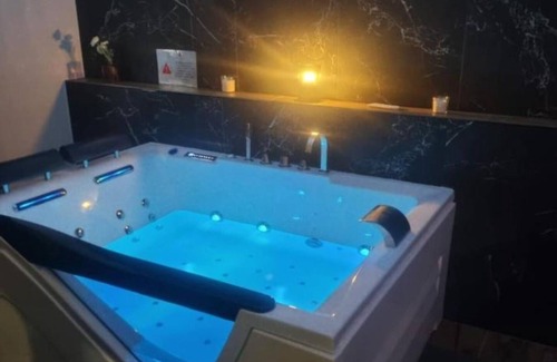 Bouxieres-aux-Dames Appartement | Romantic room near Nancy