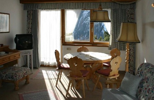 Heiligenblut Maison | "Romantic room" double room with bath, toilet - Chalet Hotel Senger